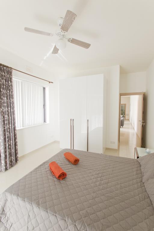 Waterside Apartments Marsalforn Quarto foto
